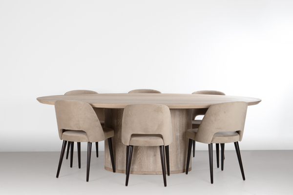  Cuarto - Table ovale 